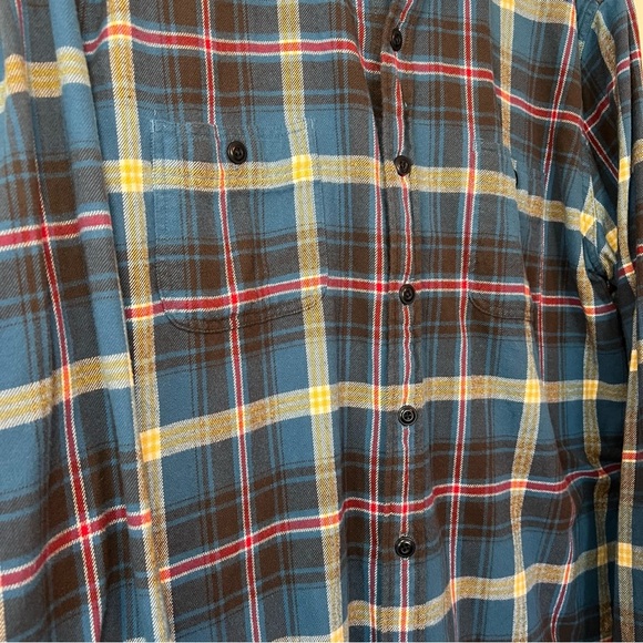 J Crew men’s mid weight flannel button down long sleeve shirt. Size XLT. - Picture 6 of 7